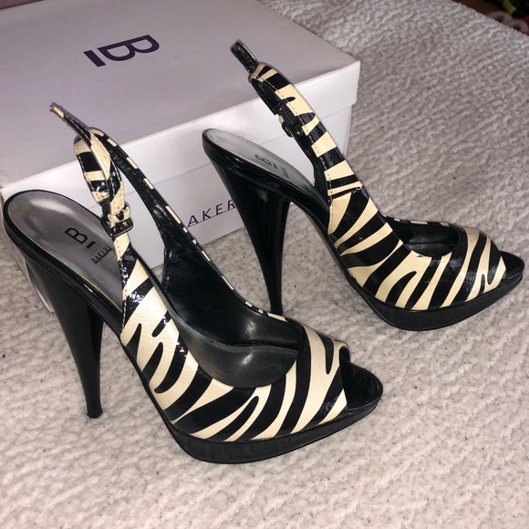 BAKERS zebra heels - Picture 1 of 7
